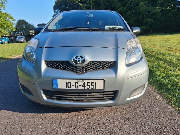 Toyota Yaris Hatchback, Petrol, 2010, Silver