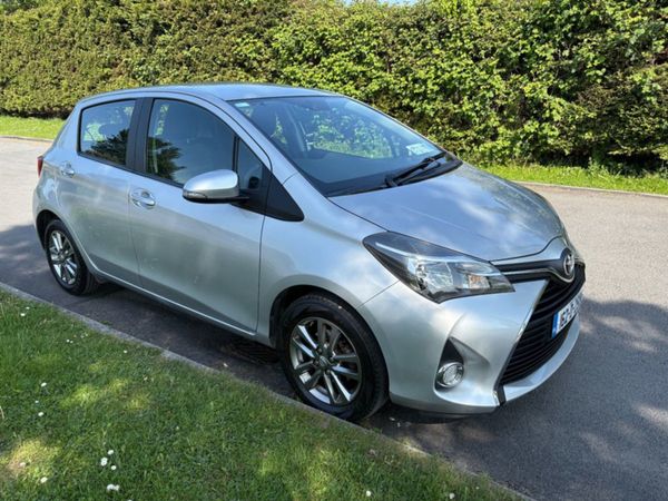 Toyota Yaris Hatchback, Petrol, 2016, Grey