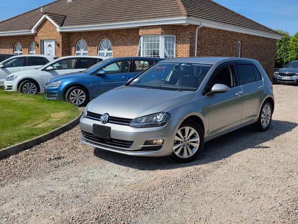 Volkswagen Golf Hatchback, Petrol, 2015, Beige