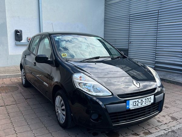 Renault Clio Hatchback, Petrol, 2013, Black