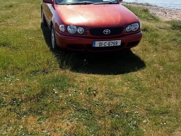 Toyota Corolla Saloon, Petrol, 2001, Red
