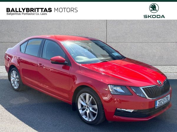 Skoda Octavia Saloon, Diesel, 2020, Red