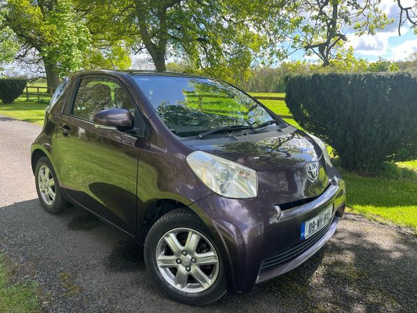 Toyota iQ Hatchback, Petrol, 2009, Purple