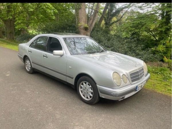 Mercedes-Benz E-Class Saloon, Petrol, 1997, Grey