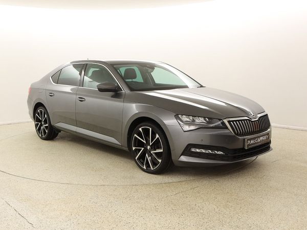 Skoda Superb Hatchback, Diesel, 2022, Grey