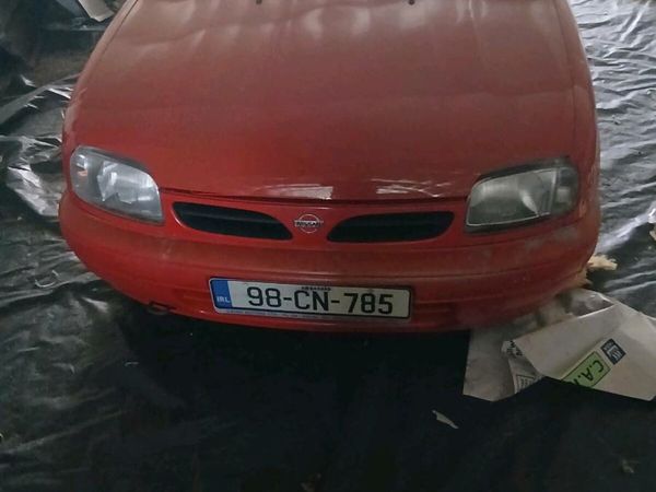 Nissan Micra Hatchback, Petrol, 1998, Red