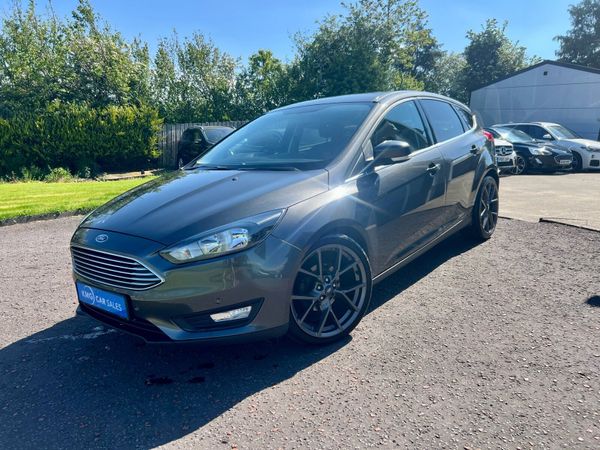 Ford Focus Hatchback, Diesel, 2017, Grey