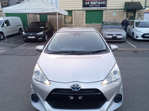 Toyota Aqua Hatchback, Petrol Hybrid, 2015, Silver