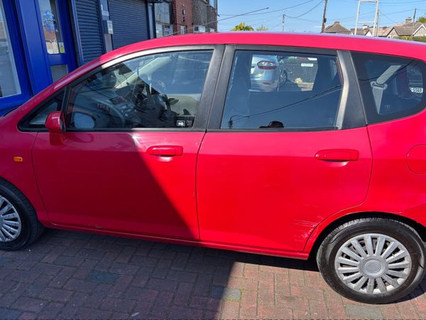 Honda Jazz Hatchback, Petrol, 2005, Red