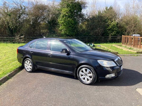 Skoda Octavia Saloon, Diesel, 2013, Black