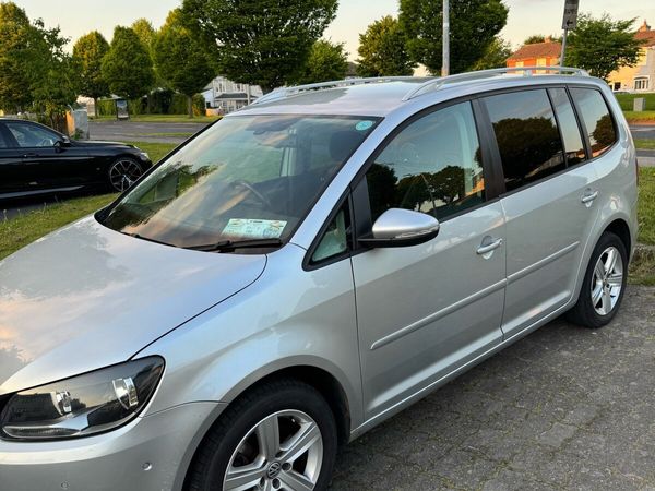 Volkswagen Touran MPV, Diesel, 2014, Silver