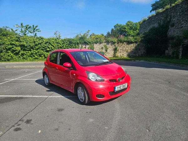 Toyota Aygo Hatchback, Petrol, 2011, Red