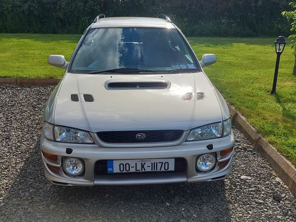 Subaru Impreza Estate, Petrol, 2000, Silver