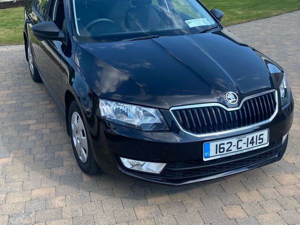Skoda Octavia Saloon, Petrol, 2016, Black