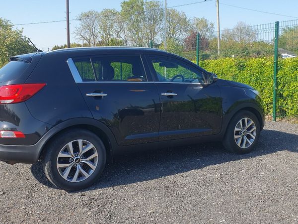 Kia Sportage SUV, Petrol, 2015, Black