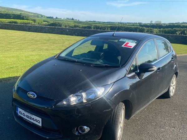 Ford Fiesta Hatchback, Diesel, 2010, Black