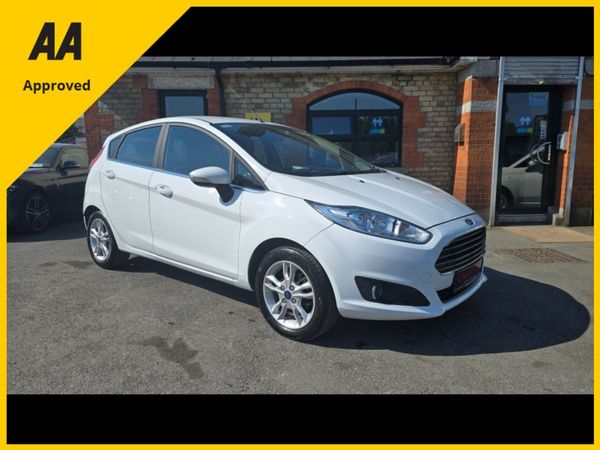 Ford Fiesta Hatchback, Petrol, 2017, White