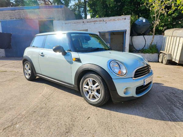 Mini One Hatchback, Diesel, 2011, Blue