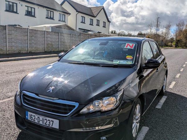 Peugeot 308 Hatchback, Diesel, 2016, Black