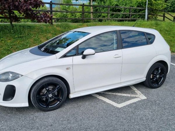 SEAT Leon Hatchback, Diesel, 2008, White