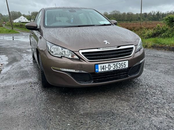 Peugeot 308 Hatchback, Diesel, 2014, Brown