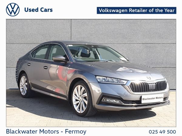 Skoda Octavia Saloon, Petrol, 2023, Grey