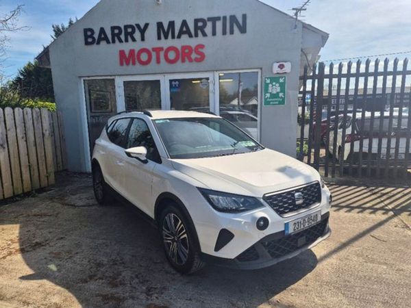 SEAT Arona Hatchback, Petrol, 2023, White