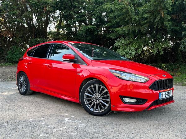 Ford Focus Hatchback, Diesel, 2018, Red