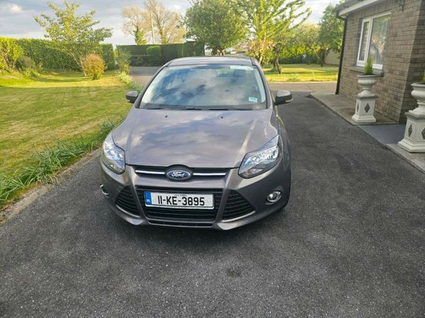 Ford Focus Saloon, Diesel, 2011, Brown
