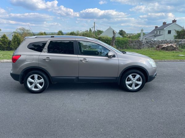 Nissan Qashqai+2 Hatchback, Diesel, 2010, Brown