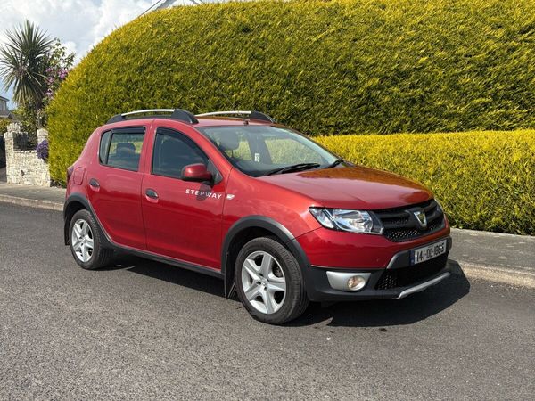 Dacia Sandero Stepway Hatchback, Diesel, 2014, Red