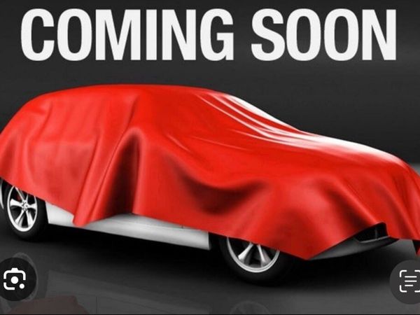 Toyota Yaris Hatchback, Petrol Hybrid, 2015, Red