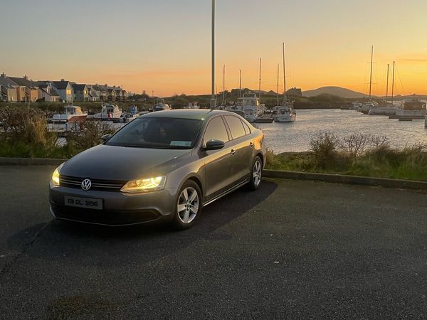 Volkswagen Jetta Saloon, Diesel, 2013, Grey