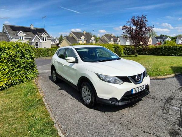 Nissan Qashqai Hatchback, Diesel, 2015, White