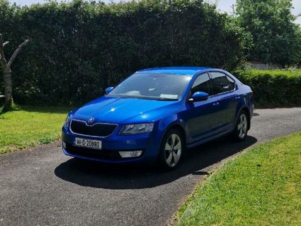 Skoda Octavia Saloon, Diesel, 2014, Blue