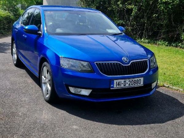 Skoda Octavia Saloon, Diesel, 2014, Blue