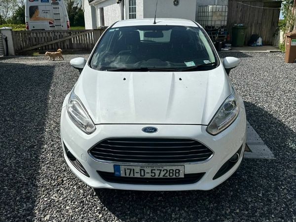Ford Fiesta Hatchback, Petrol, 2017, White
