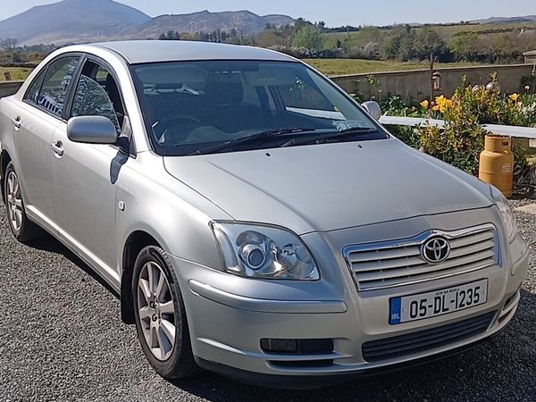 Toyota Avensis Saloon, Petrol, 2005, Silver