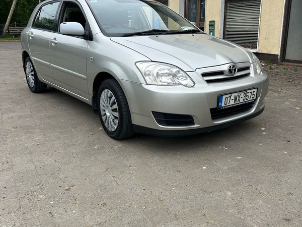 Toyota Corolla Hatchback, Petrol, 2007, Silver