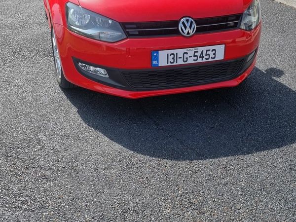 Volkswagen Polo Hatchback, Petrol, 2013, Red