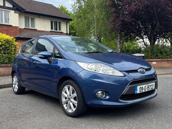 Ford Fiesta Hatchback, Petrol, 2009, Blue