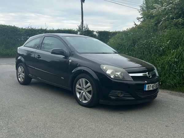 Opel Astra Hatchback, Petrol, 2007, Black