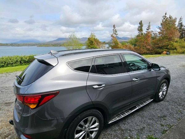 Hyundai Santa Fe SUV, Diesel, 2016, Silver