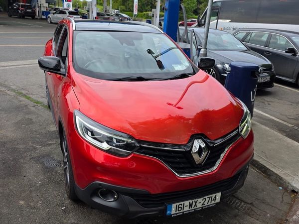 Renault Kadjar SUV, Diesel, 2016, Red