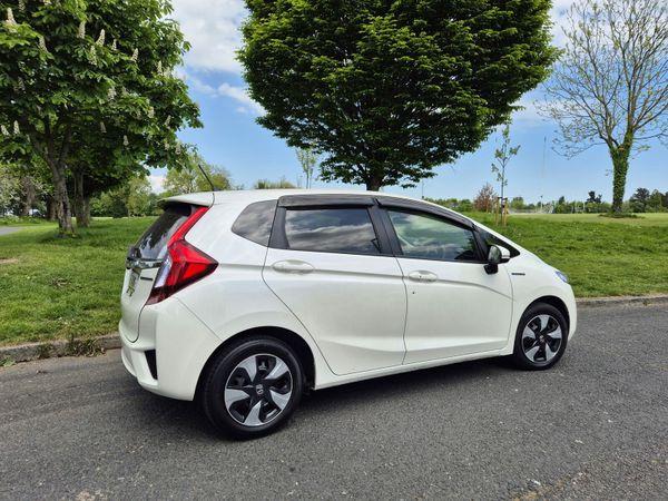 Honda Fit Hatchback, Petrol Hybrid, 2017, White