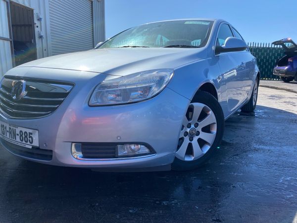Vauxhall Insignia Hatchback, Diesel, 2013, Silver