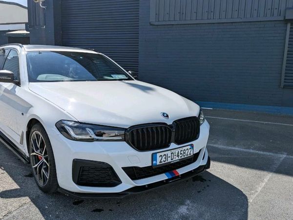BMW 5-Series Estate, Petrol Plug-in Hybrid, 2023, White