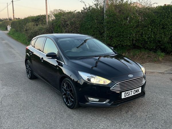 Ford Focus Hatchback, Diesel, 2017, Black