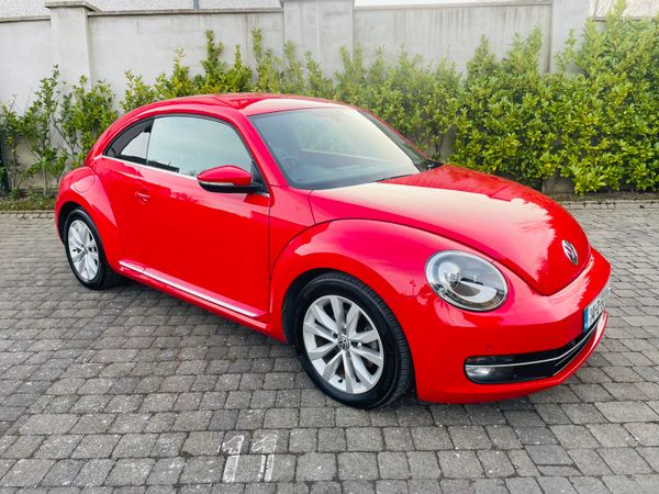 Volkswagen Beetle Hatchback, Petrol, 2014, Red