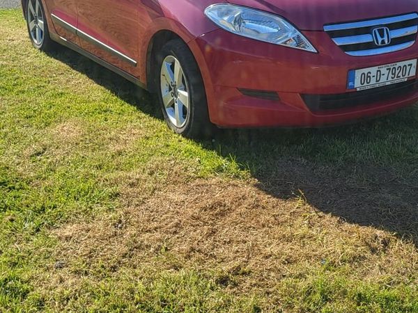 Honda FR-V MPV, Petrol, 2006, Red